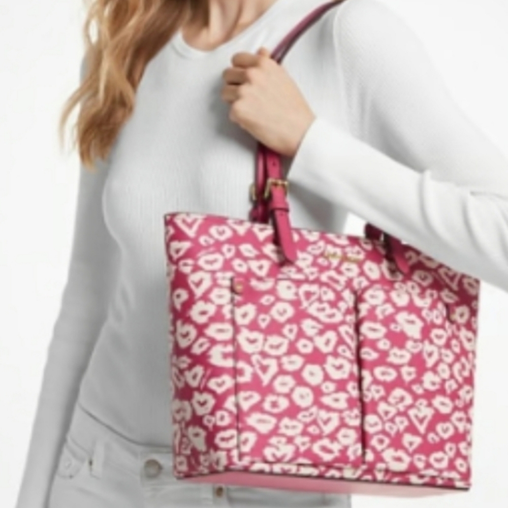 Michael Kors Jet Set Medium Pink & White Tote - Picture 8 of 9